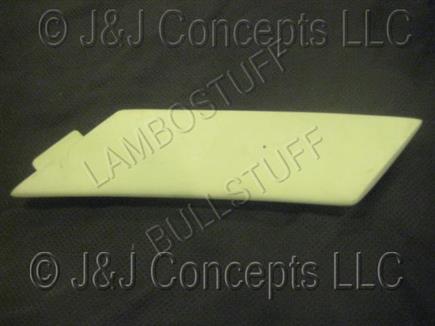 RH SKIRT AIR INTAKE REAR FIN