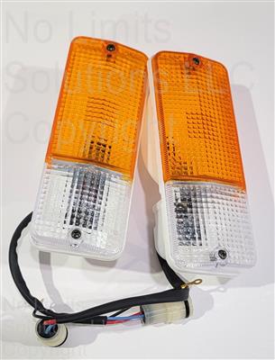 COUNTACH RIGHT & LEFT FRONT TURN SIGNAL